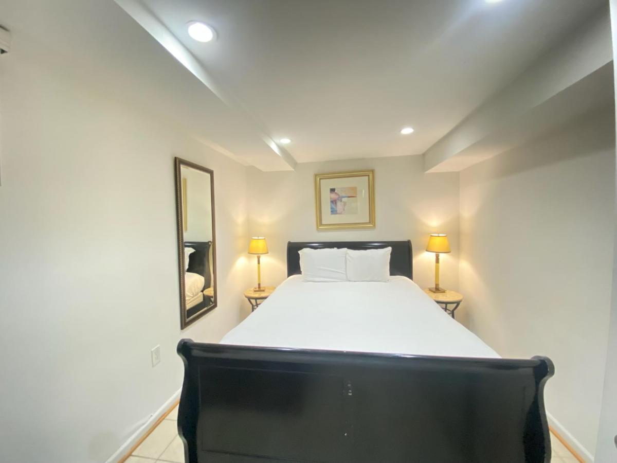 Comfy Basement Home 2 Bdrm1Den 3Queen Beds Вашингтон Екстер'єр фото