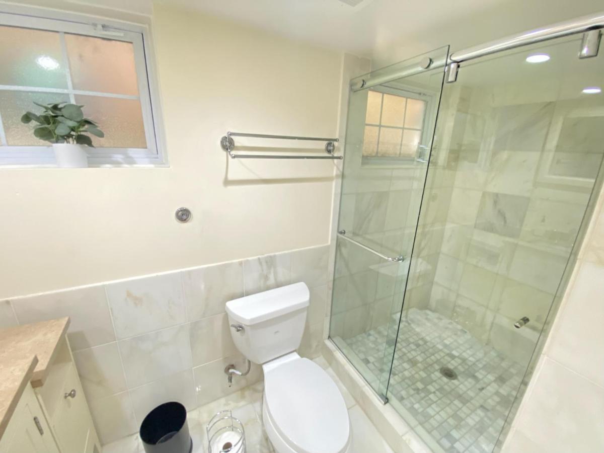 Comfy Basement Home 2 Bdrm1Den 3Queen Beds Вашингтон Екстер'єр фото